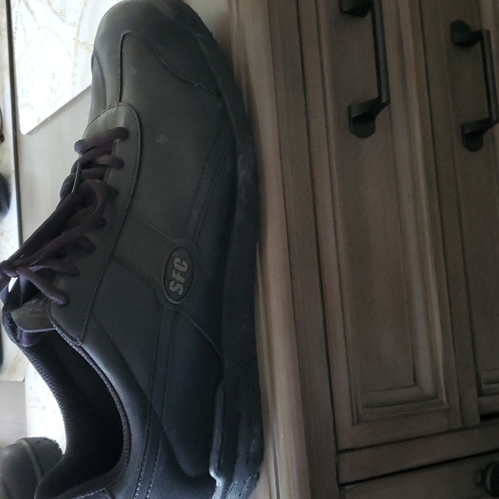 SFC shoes for crews